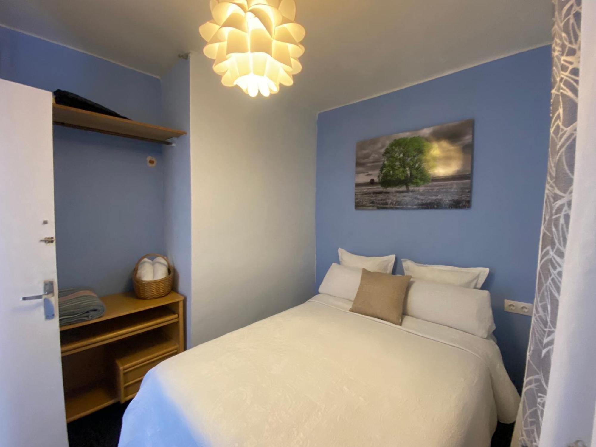 La Casa De Las Hadas Hotel La Reguda Eksteriør billede