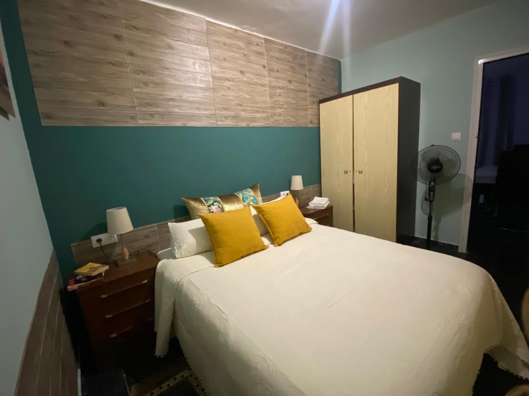 La Casa De Las Hadas Hotel La Reguda Eksteriør billede